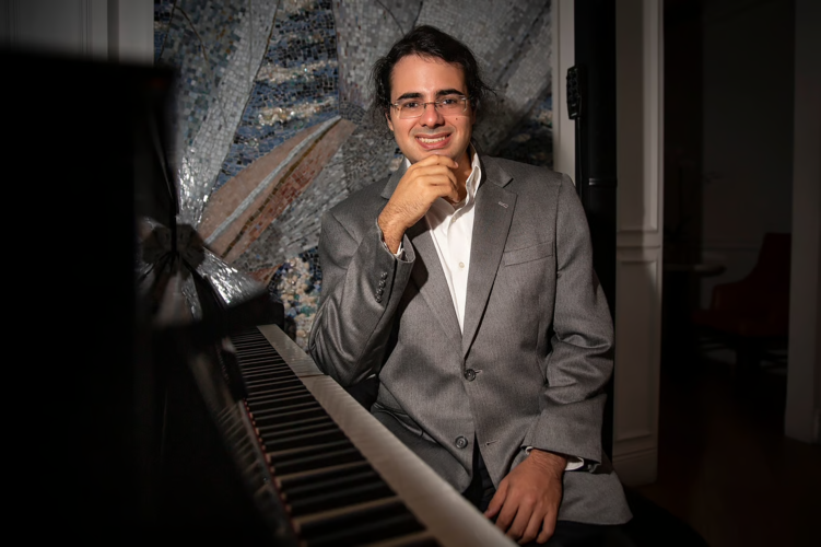 Multi-talented musician joins Howl at the Moon at the MACC